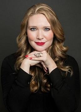 Sarah J. Maas