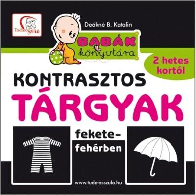 Kontrasztos tárgyak fekete-fehérben /Babák könyvtára